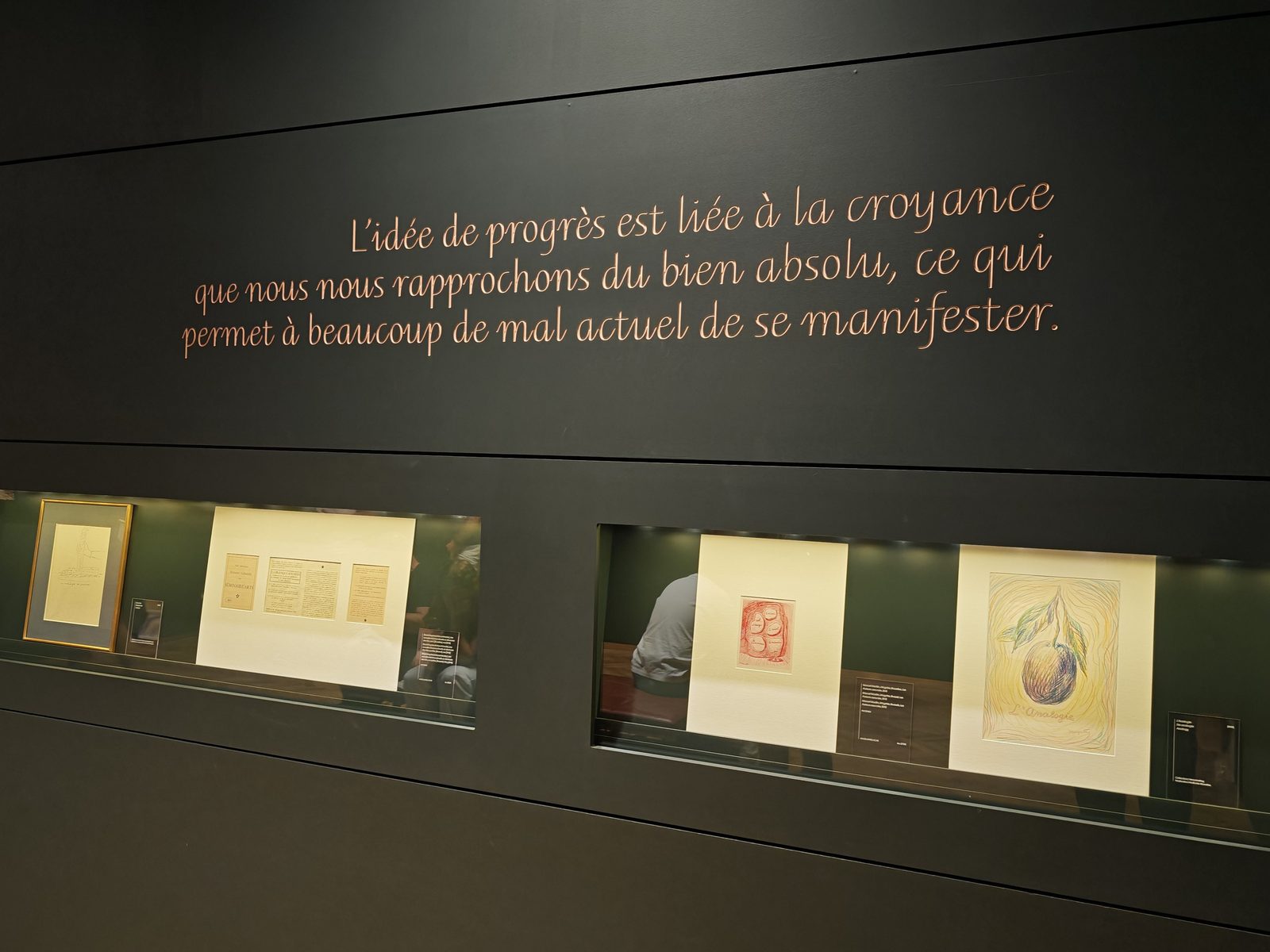 L'intérieur du bâtiment du Musée Magritte